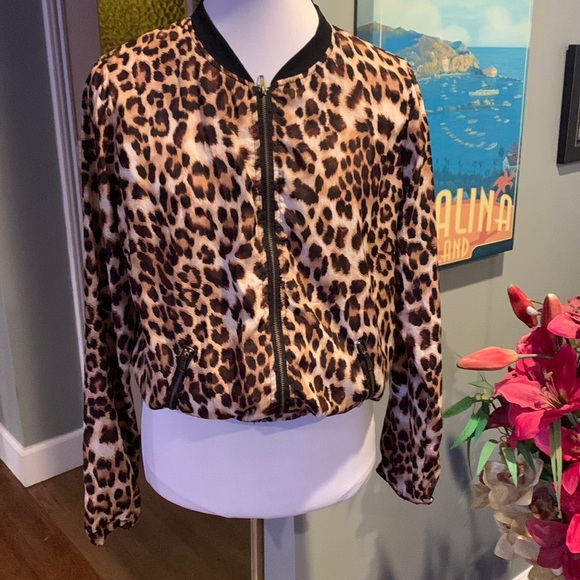 Lightweight Leopard Bomber Jacket - Picture 3 of 5